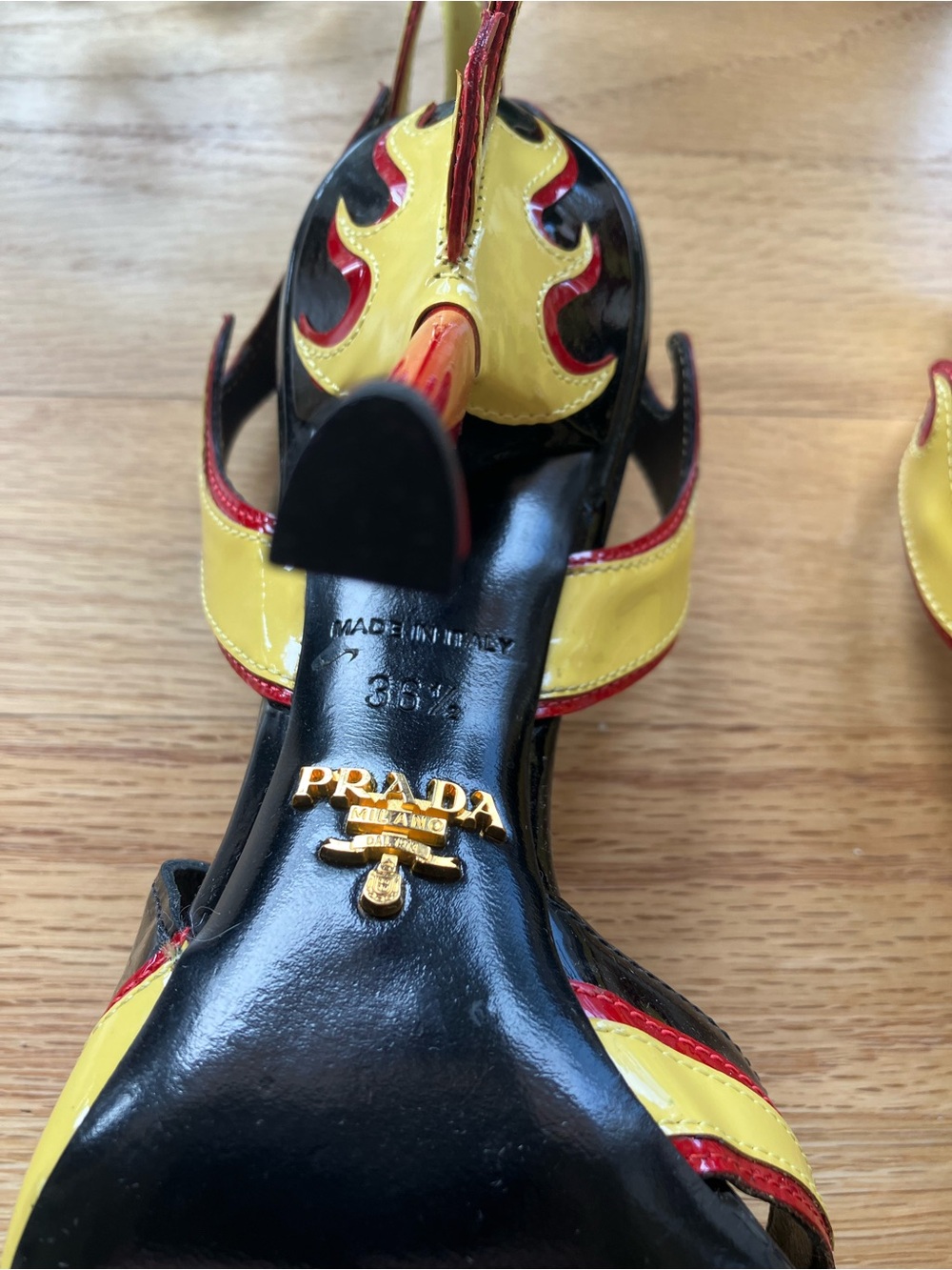 Iconic Prada Hot Rod Flames Heels SS 2012 Yellow With Roses Like New 36.5/6.5 - Picture 13 of 14